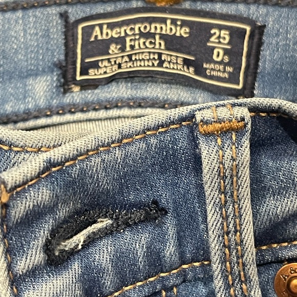 Abercrombie Jeans - Picture 3 of 10